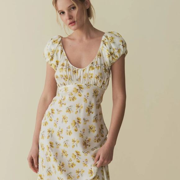 Doen Dresses & Skirts - Doen Florencia Silk Short Puff Sleeve Midi Dress Yellow Gold Frolicking Floral